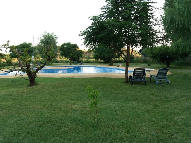 Imagen de la piscina del Hotel Cuevas La Chumbera. Foto 16