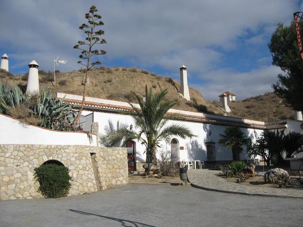 Imagen general del Hotel Cuevas La Granja. Foto 2