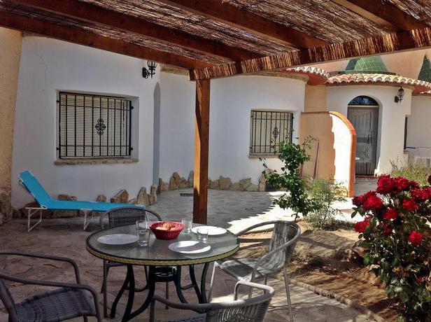 Imagen general del Hotel Cuevas La Granja. Foto 15