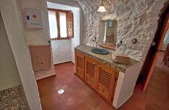 Imagen de la habitación del Hotel Cuevas el Torriblanco. Foto 4