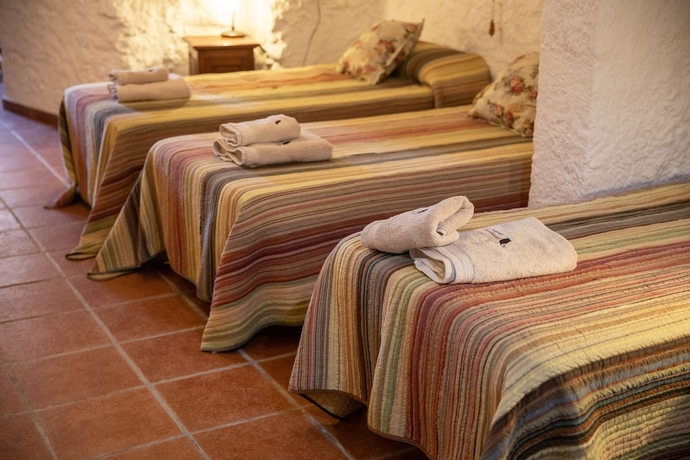 Imagen de la habitación del Hotel Cuevas el Torriblanco. Foto 9