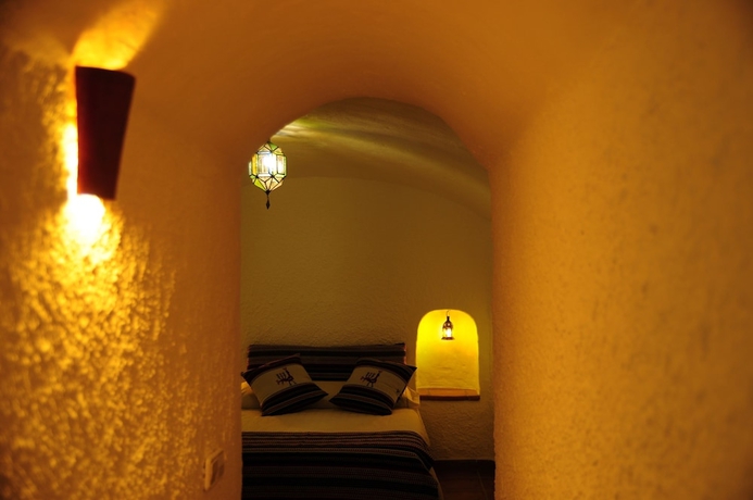 Imagen de la habitación del Hotel Cuevas el Torriblanco. Foto 10