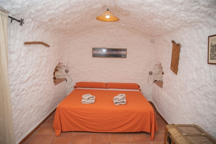 Imagen de la habitación del Hotel Cuevas el Torriblanco. Foto 11