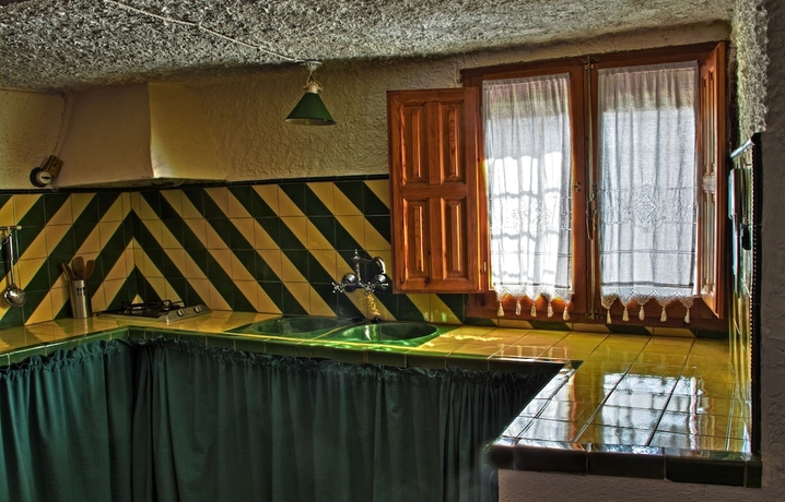 Imagen de la habitación del Hotel Cuevas el Torriblanco. Foto 13