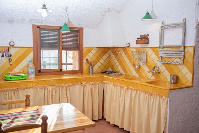 Imagen de la habitación del Hotel Cuevas el Torriblanco. Foto 14