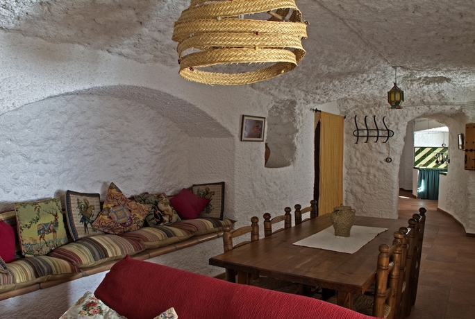 Imagen de la habitación del Hotel Cuevas el Torriblanco. Foto 16