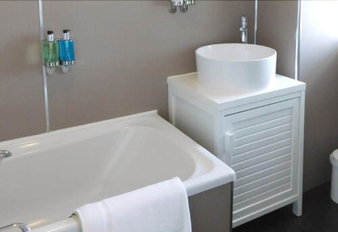 Imagen de la habitación del Hotel Cullen Bay. Foto 6