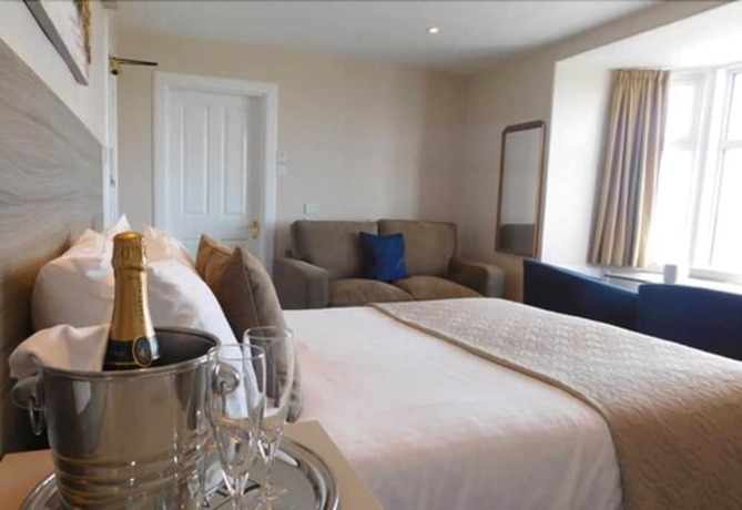 Imagen de la habitación del Hotel Cullen Bay. Foto 12
