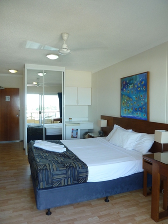 Imagen de la habitación del Hotel Cullen Bay Resort. Foto 10