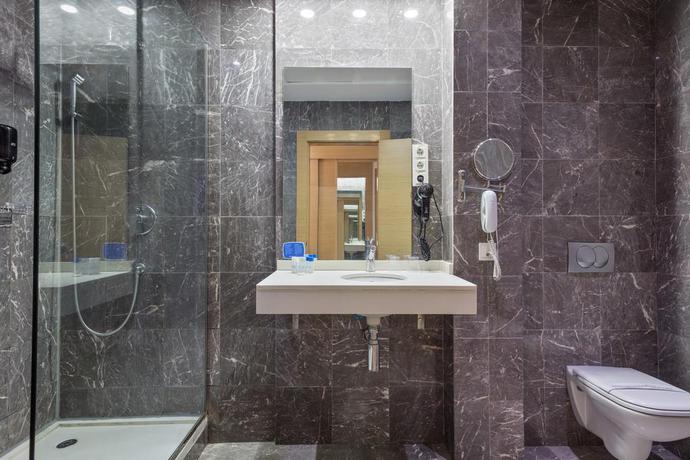 Imagen de la habitación del Hotel Cullera Holiday. Foto 13