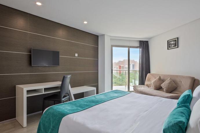 Imagen de la habitación del Hotel Cullera Holiday. Foto 16