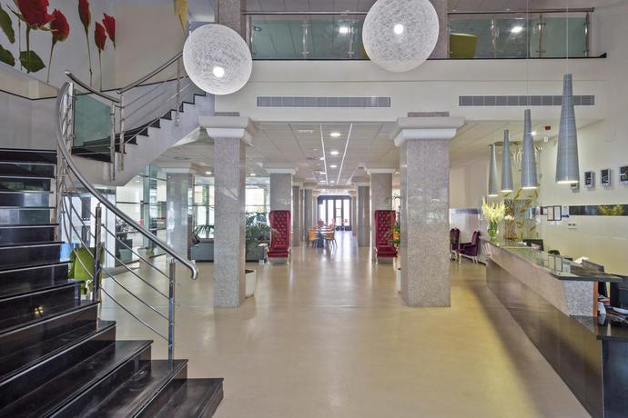 Imagen de los interiores del Hotel Cullera Holiday. Foto 19