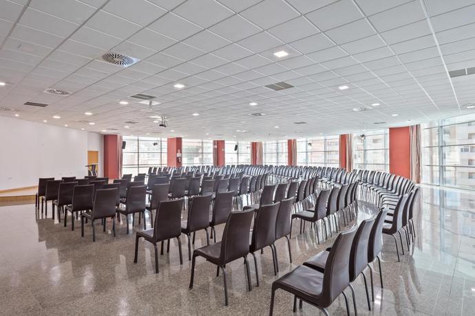 Imagen de los interiores del Hotel Cullera Holiday. Foto 22