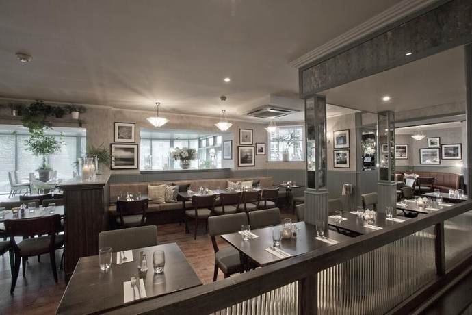 Imagen del bar/restaurante del Hotel Cults. Foto 3