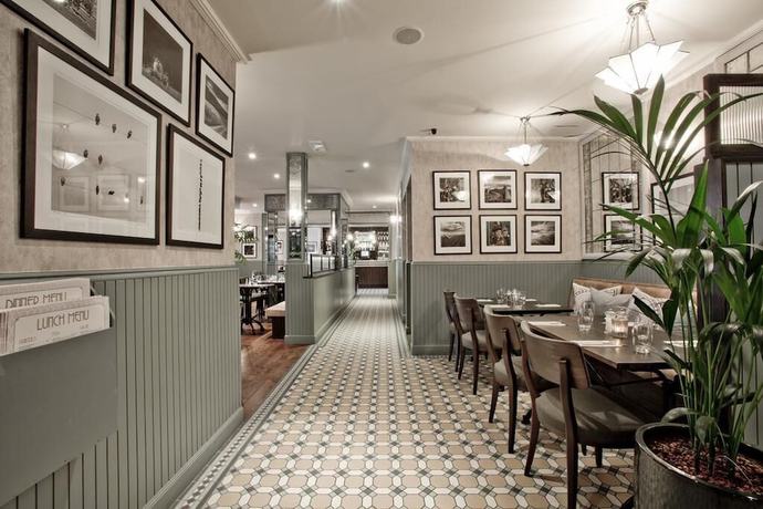 Imagen del bar/restaurante del Hotel Cults. Foto 8