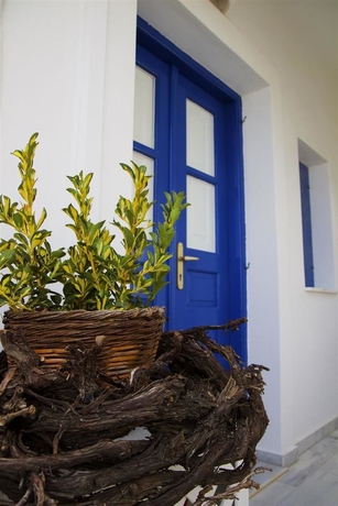 Imagen de los exteriores del Hotel Cultural House. Foto 15