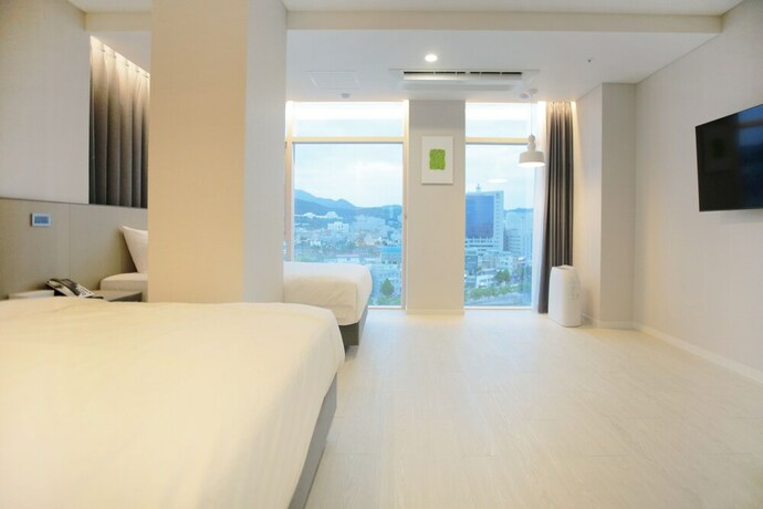 Imagen general del Hotel Culture LAAM. Foto 10