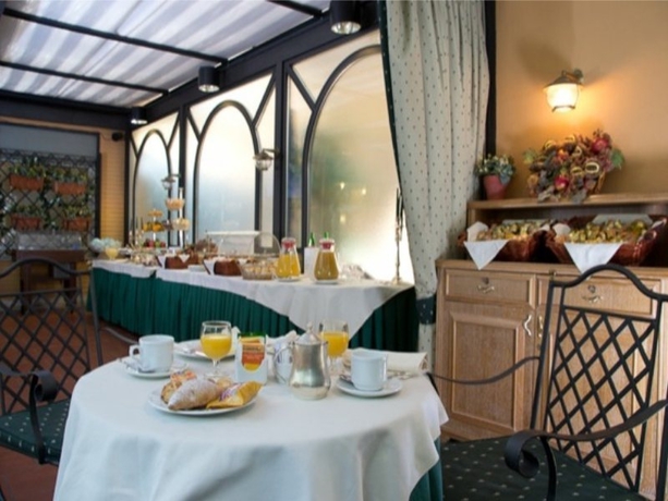 Imagen general del Hotel Culture Villa Capodimonte. Foto 6