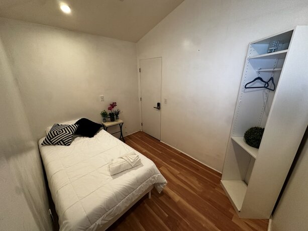 Imagen de la habitación del Hotel Culver City Hostel. Foto 12