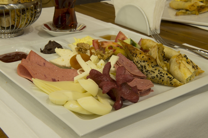 Imagen del bar/restaurante del Hotel Cumbalı Plaza. Foto 7