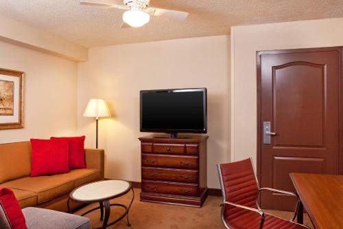 Imagen de la habitación del Hotel Cumberland House Knoxville, Tapestry Collection By Hilton. Foto 5