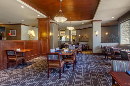 Imagen de los interiores del Hotel Cumberland House Knoxville, Tapestry Collection By Hilton. Foto 8