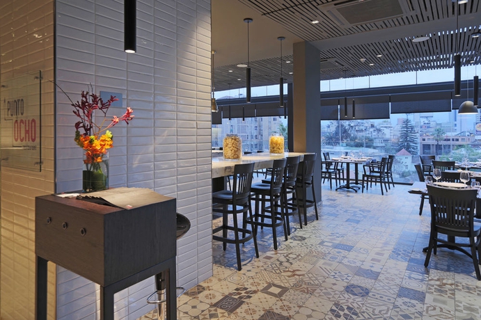 Imagen del bar/restaurante del Hotel Cumbres Lastarria. Foto 4