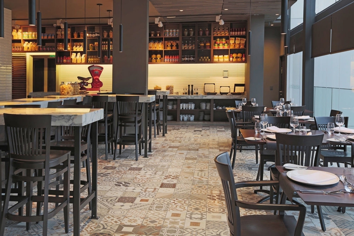 Imagen del bar/restaurante del Hotel Cumbres Lastarria. Foto 5