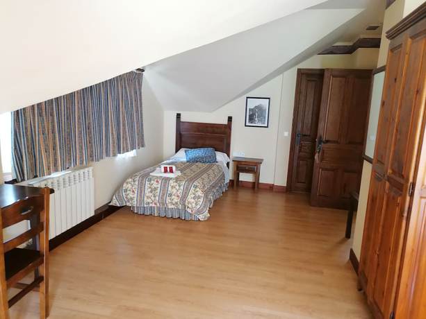 Imagen de la habitación del Hotel Cumbres Valde&oacute;n. Foto 13