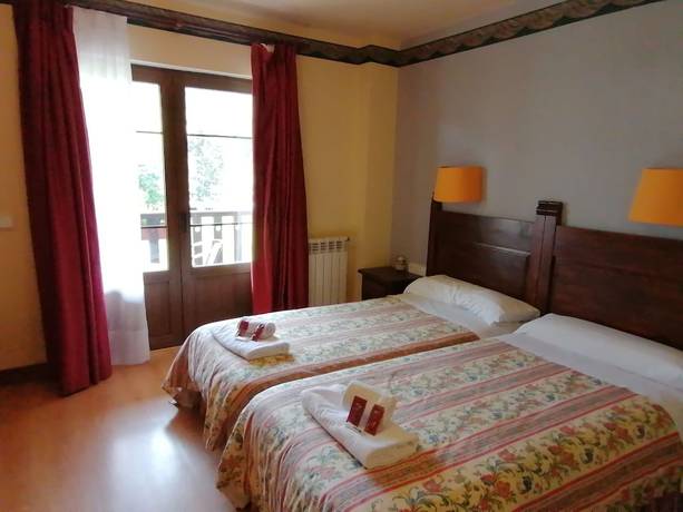 Imagen de la habitación del Hotel Cumbres Valde&oacute;n. Foto 17