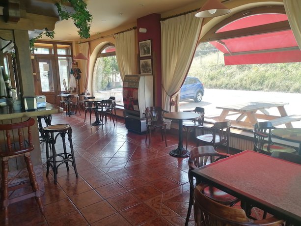 Imagen del bar/restaurante del Hotel Cumbres Valde&oacute;n. Foto 5