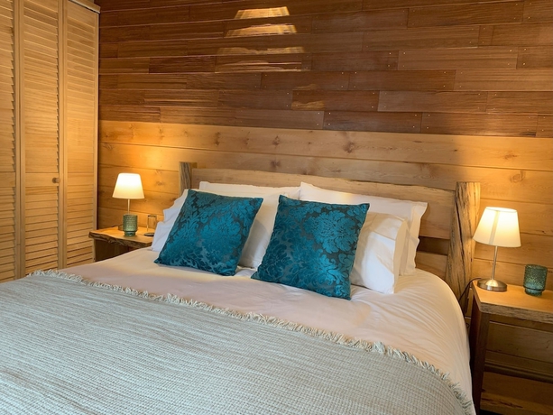 Imagen de la habitación del Hotel Cumbres de Chilo&eacute;. Foto 7