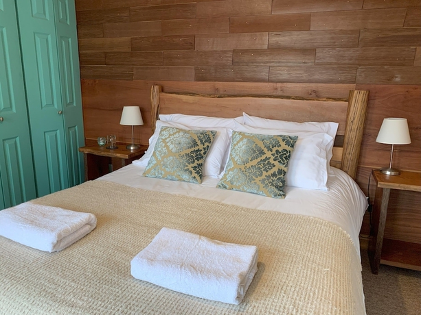 Imagen de la habitación del Hotel Cumbres de Chilo&eacute;. Foto 8
