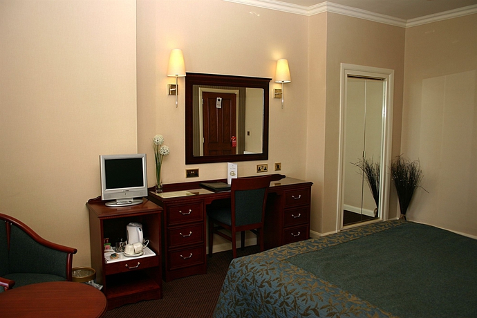 Imagen de los interiores del Hotel Cumbria Grand. Foto 13