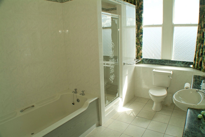 Imagen de la habitación del Hotel Cumbria Grand. Foto 10