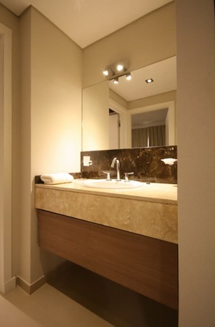 Imagen de la habitación del Hotel Cumel&oacute;. Foto 6