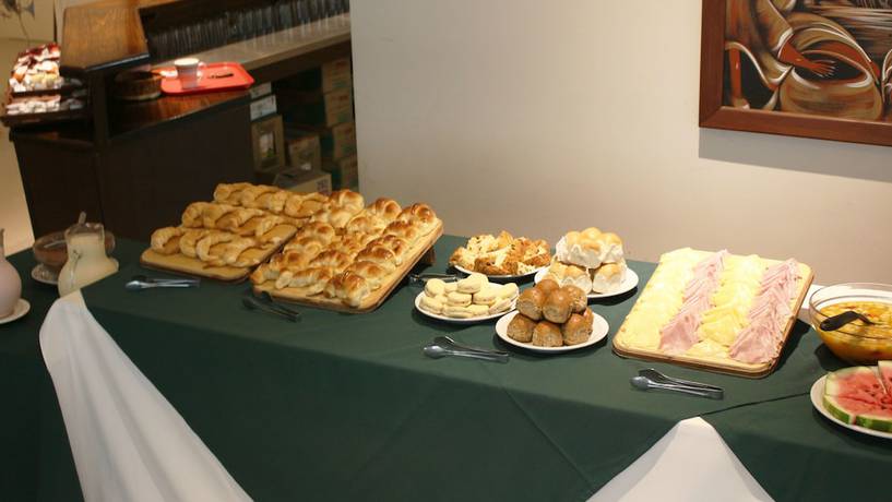 Imagen del bar/restaurante del Hotel Cumel&oacute;. Foto 3