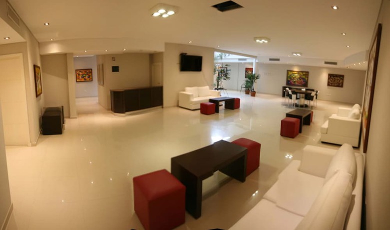 Imagen de los interiores del Hotel Cumel&oacute;. Foto 16