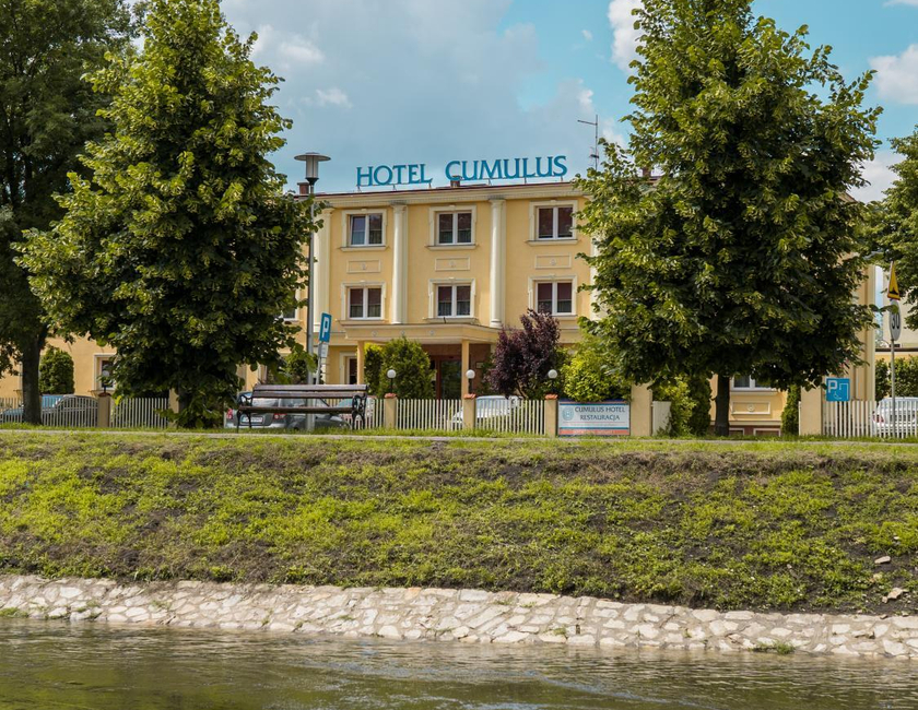 Imagen general del Hotel Cumulus. Foto 1