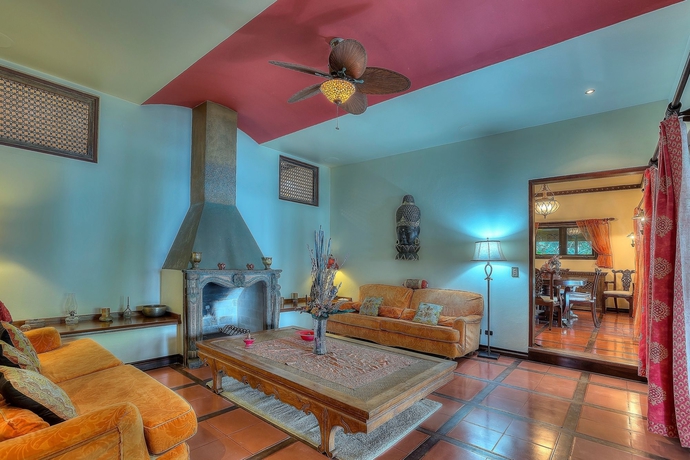 Imagen de los interiores del Hotel Cuna Del Angel. Foto 15