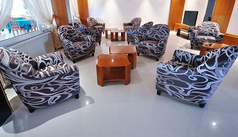 Imagen de los interiores del Hotel Cunda Basel. Foto 10