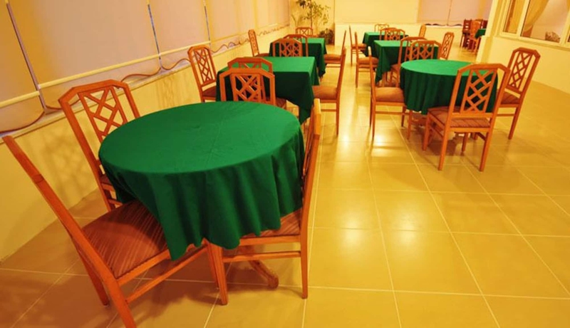 Imagen de los interiores del Hotel Cunda Basel. Foto 11