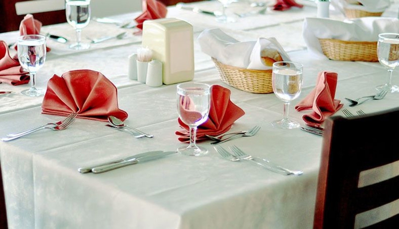 Imagen del bar/restaurante del Hotel Cunda Basel. Foto 3