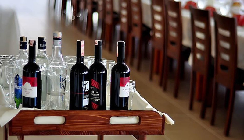 Imagen del bar/restaurante del Hotel Cunda Basel. Foto 4