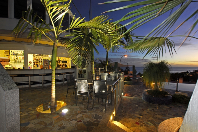 Imagen de la piscina del Hotel Cura Sol. Foto 15