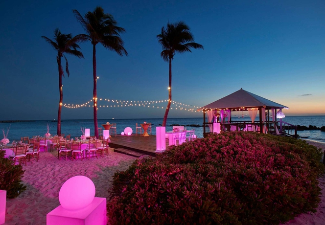 Imagen de los exteriores del Hotel Curacao Marriott Beach Resort. Foto 11