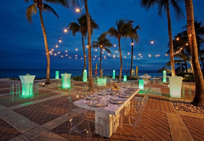 Imagen de la piscina del Hotel Curacao Marriott Beach Resort. Foto 16