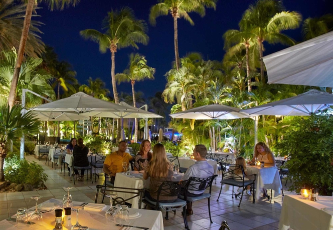Imagen del bar/restaurante del Hotel Curacao Marriott Beach Resort. Foto 2