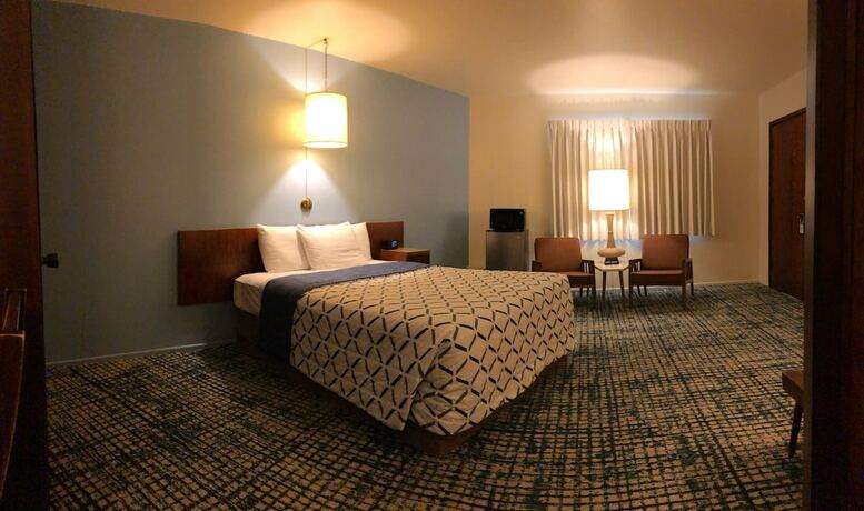 Imagen general del Hotel Curly Redwood Lodge. Foto 1