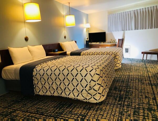 Imagen general del Hotel Curly Redwood Lodge. Foto 2